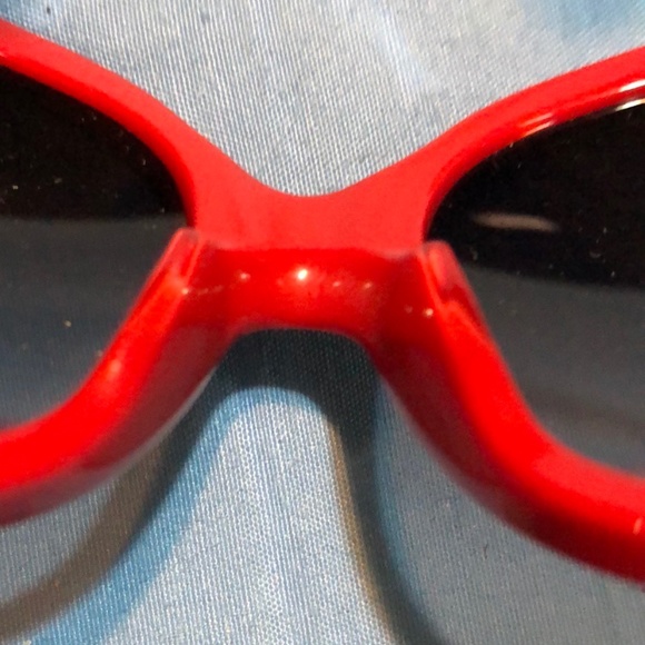 Salvatore Ferragamo red sunglasses with case main image 4